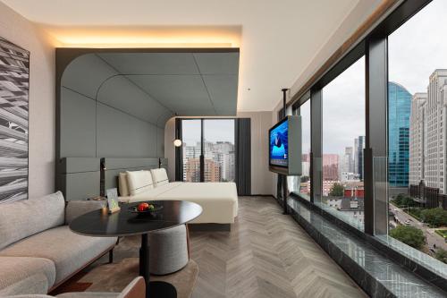 Beijing Guomao CBD Jianguomen Atour S Hotel in حي الأعمال المركزي في بكين / جوماو