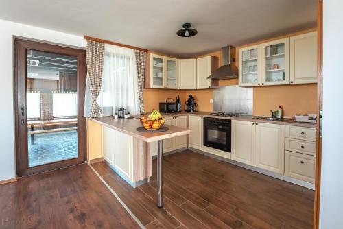 Kitchen, Kuca za odmor Krolo - Blackberry Hill in Leticani