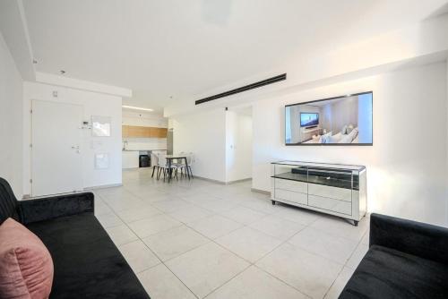 Luxury 5 Rooms Apartment with elevator in Ashdod