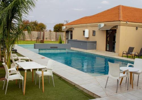 Piscina, Fanky Hotel in Palapye
