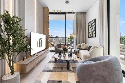 BLVD Luxury 2BHK with Private Pool Near Circle Mall - image 12