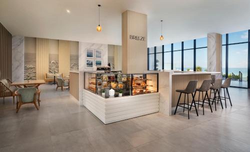 Restaurant, Beach Bay Hotel Mirfa in Al Marfa'