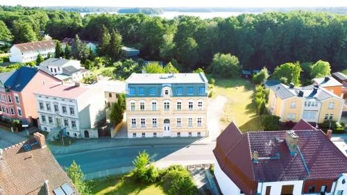 Alt-Berliner Schwanenhof Ferienwohnung DG links in Lychen, Deutschland