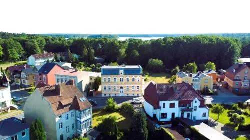 Alt-Berliner Schwanenhof Ferienwohnung OG links in Lychen, Deutschland