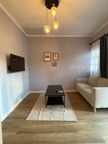 2 bedrooms, 3 beds