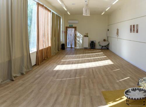 Hippie House היפי האוס in 米提茲普拉蒙