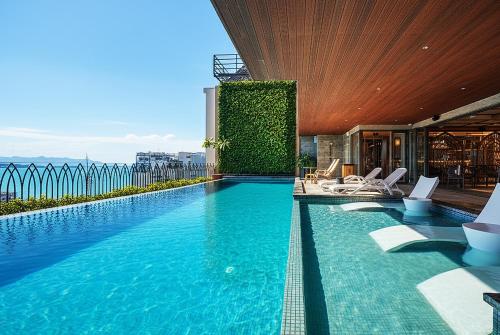 Suite, seitlicher meerblick, gartenblick, terrasse