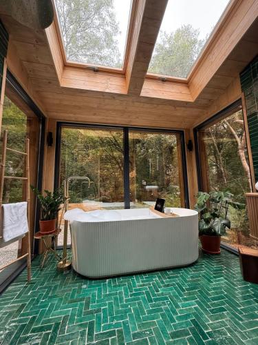 Karstais baseins, Ecolodge de la Palombiere in Saint-Clar