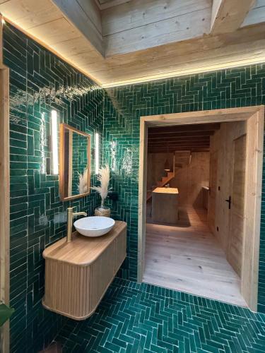 Vannas istaba, Ecolodge de la Palombiere in Saint-Clar