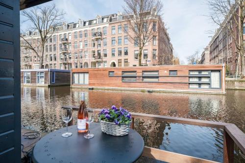 Luxury Houseboat-Apartment Lady Jane - image 6