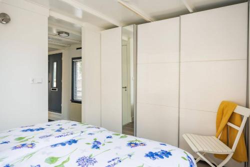 Luxury Houseboat-Apartment Lady Jane - image 4