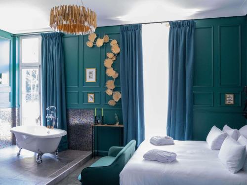 room detail thumbnail 0