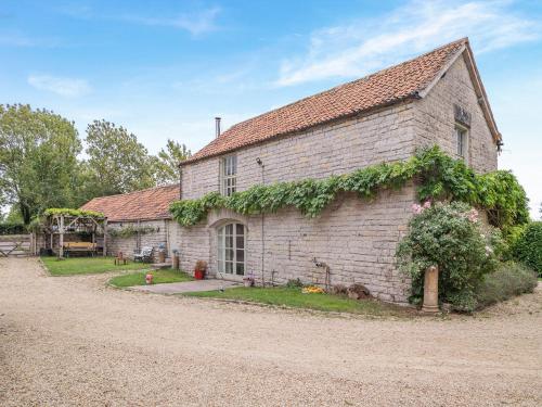 Exterior view, The Cider House in West Pennard