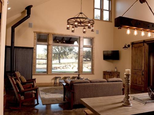 Exquisite Cottage Rental on Peaceful Vineyard near Bear Valley, California in Angels Camp (CA)
