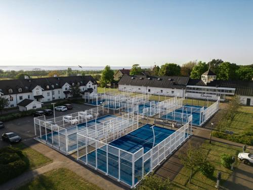 Tennisbaner, Luxury Living at Ekerum Öland Heated Pool, Golf & Sea! (Luxury Living at Ekerum Oland Heated Pool, Golf & Sea!) in Ralla