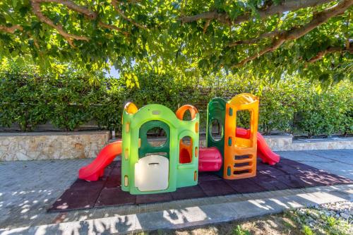 Villa Armonia in Limni Vouliagmenis