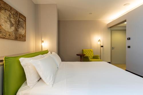H2C Hotel Milanofiori Room Type - Suite