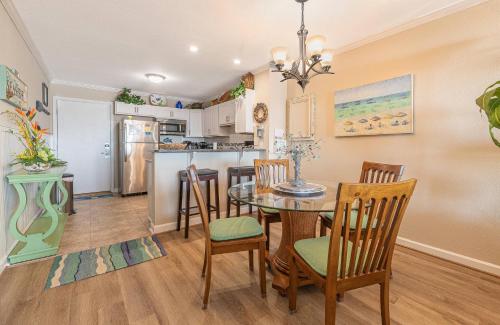 Perfect Ocean View - Oceanfront Condo Private Balcony Community Pool - image 4
