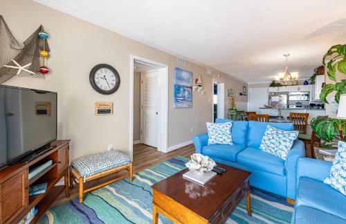 Perfect Ocean View - Oceanfront Condo Private Balcony Community Pool - image 5