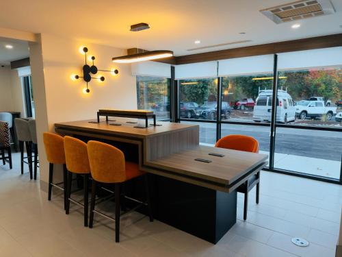 Instalaciones, La Quinta Inn & Suites by Wyndham Atlanta Roswell in Roswell (GA)