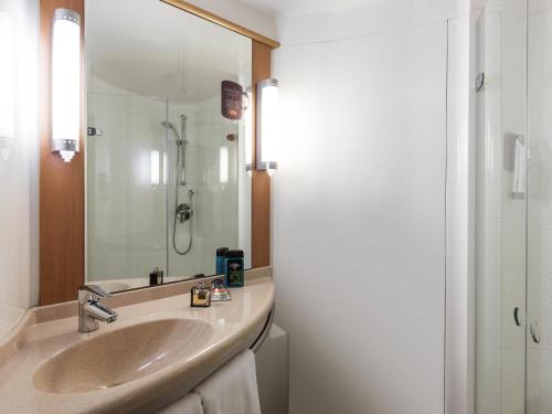 Standard Room with 2 Single Beds