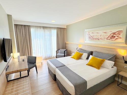 room detail thumbnail 1