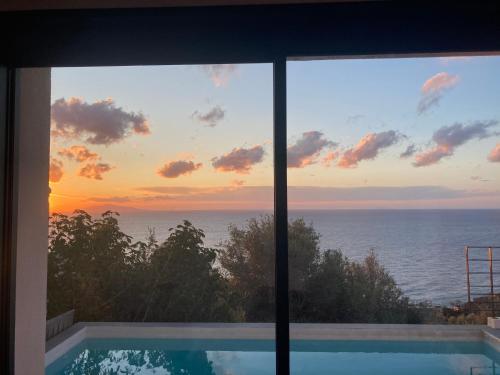 Nouvelle Villa Cap Corse Vue Mer et Piscine 3km Bastia in San Martino Di Lota