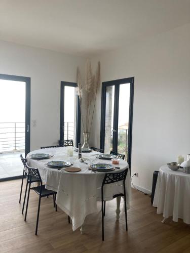 Nouvelle Villa Cap Corse Vue Mer et Piscine 3km Bastia in San Martino Di Lota