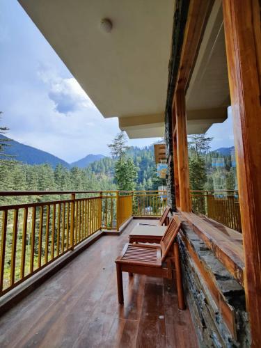 Skats, The Woodpecker Inn Jibhi in Jibhi