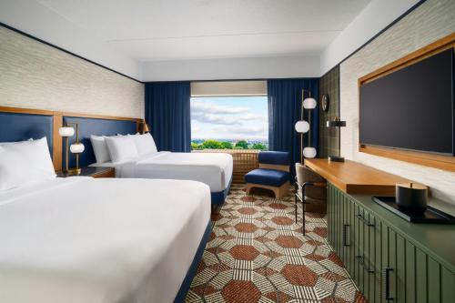 Holiday Inn Charlotte University an IHG Hotel - image 8