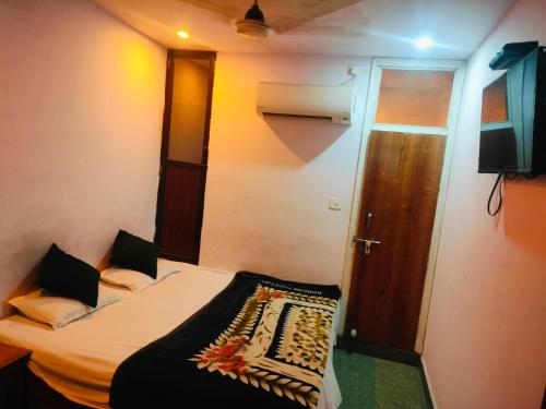 Hotel Ayodhya Palace