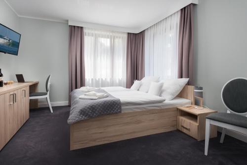 1 queen bed