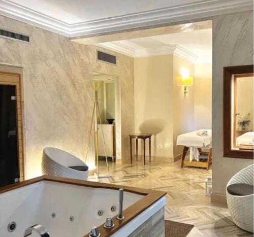 Hotel Fiuggi Terme Resort & Spa in ฟีจจิ