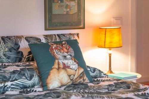 Colorful Venetian Apartment R&R - image 13