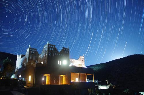 숙소 외관, AdaZen Ecolodge - Ait Bouguemez in 아질랄