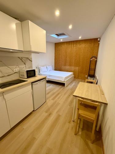 GuestHouse Bragas Porto Center 1