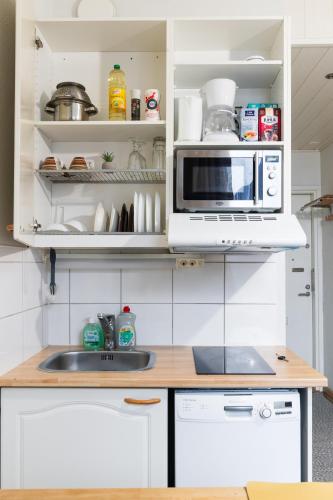 Kitchen, Nordstay - Serene Top Floor Studio with self check-in in Vantaa