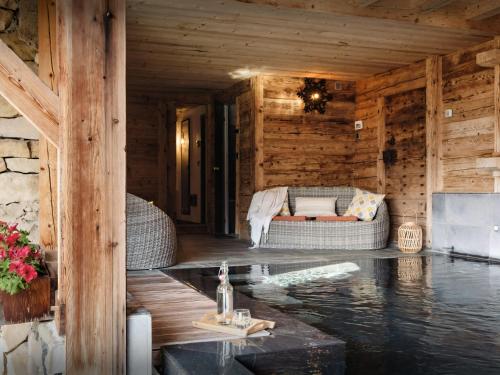 Chalet Ladroit - OVO Network