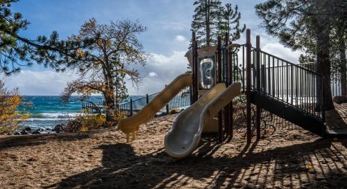 Laste mänguväljak, Tahoe Edgelake Beach Club by Coolvacay in Tahoe Vista (CA)