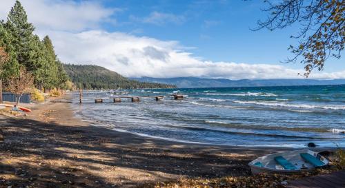 Ümbrus, Tahoe Edgelake Beach Club by Coolvacay in Tahoe Vista (CA)