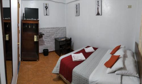 Hospedaje Tres Cruces