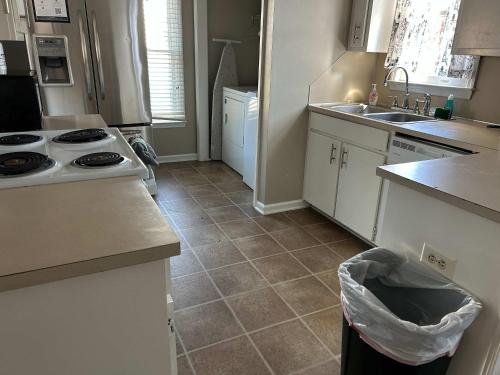 The Parkside Townhome Updated, Smoking Allowed in Columbus, USA