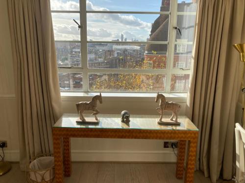 NELL GWYNN HOUSE - Luxurious and Opulent Extra Large One Bedroom Apartment in Kensington and Chelsea