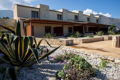 Riva Sea Apartments - image 2