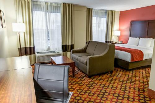 Comfort Suites Concord Mills - image 13