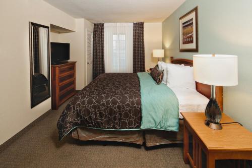 Staybridge Suites Irving Las Colinas - image 8