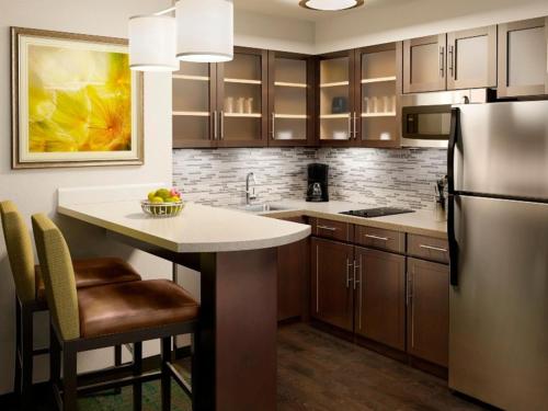 Staybridge Suites Irving Las Colinas - image 14