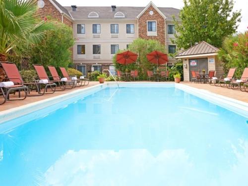 Staybridge Suites Irving Las Colinas - 수영장