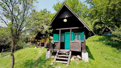 Bungalow with Garden View