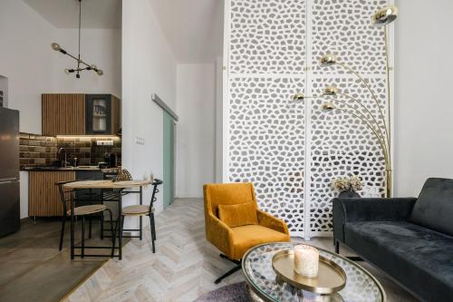 Scenic Apartment by Buda Castle - image 10